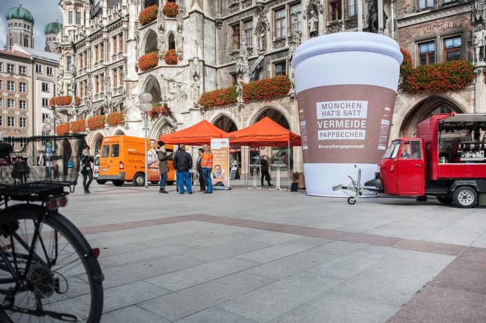 Reportage vom AWM auf dem Marienplatz in München