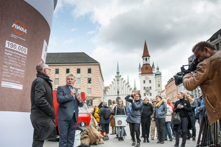 Reportage vom AWM auf dem Marienplatz in München